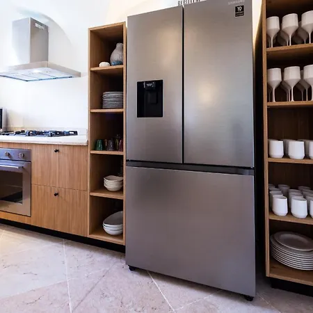 Anga 10&1, Emma * Arzachena