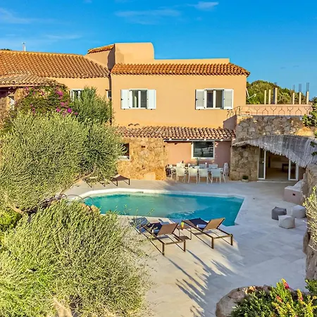 Anga 10&1, Emma Βίλα *